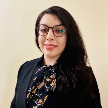 Headshot of Elaheh Ghasemi
